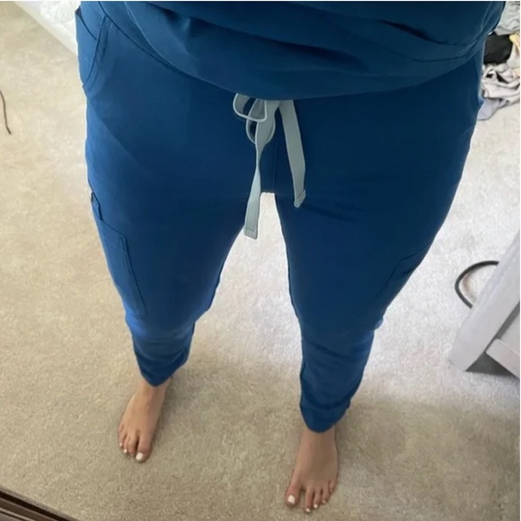 FIGS Yola Skinny Scrub Pants in Royal Blue - Picture 3 of 6